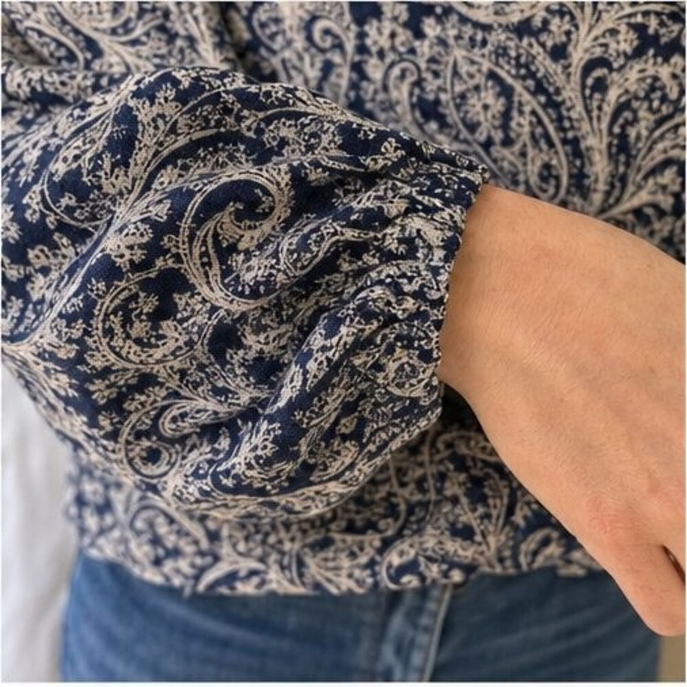 Blush Button Blouse - Picture 5 of 6